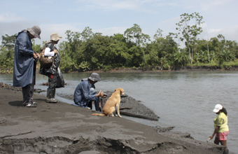 Equipo grabando en Carare, Norte de Santander