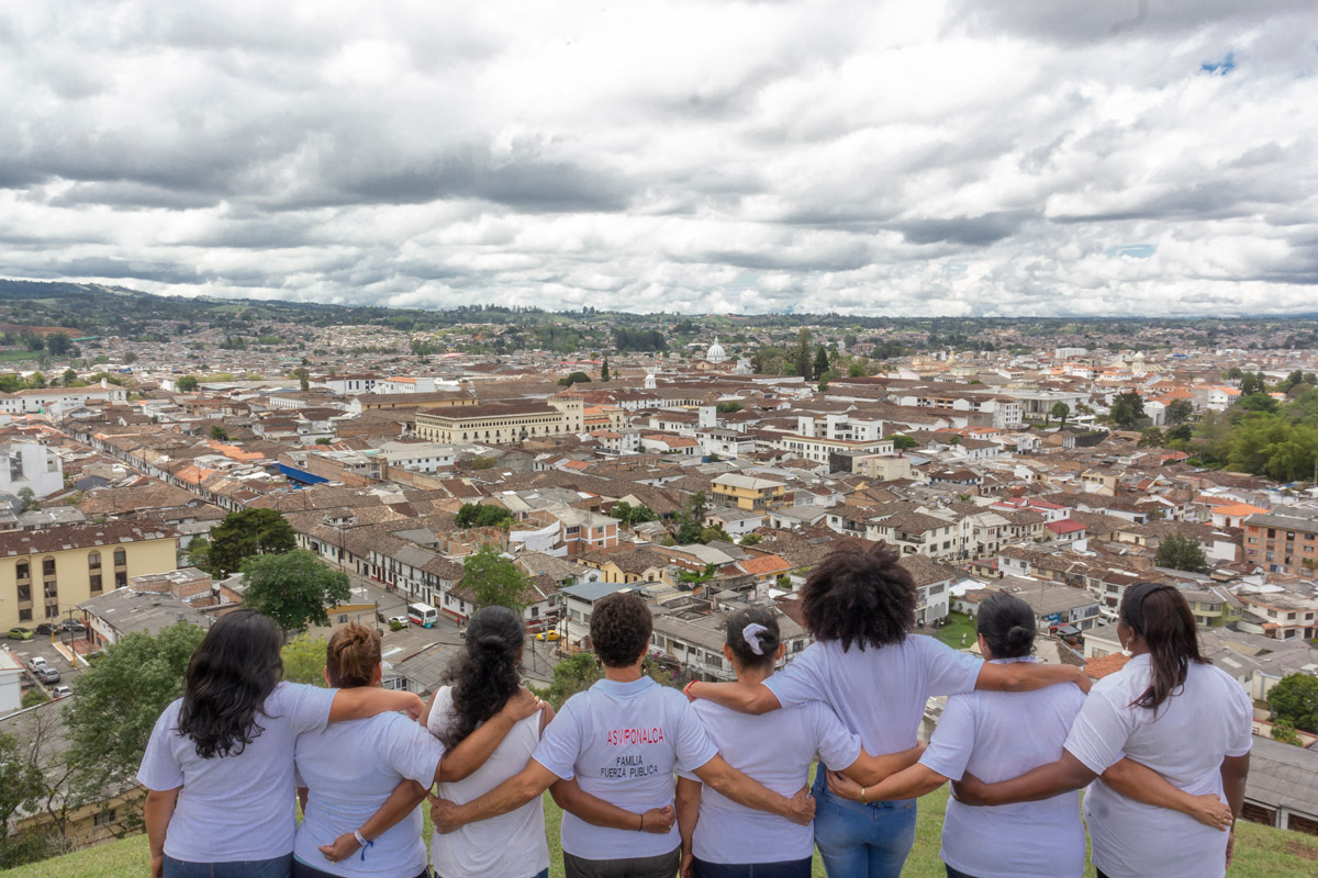 “Por los retoños del árbol truncado”: memorias de las familias de la Fuerza Pública