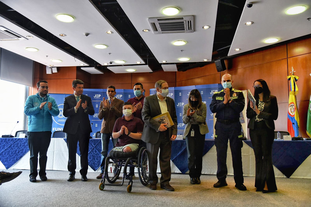 Gobierno documentó ante la JEP la victimización de 70.980 policías Gobierno documentó ante la JEP la victimización de 70.980 policías