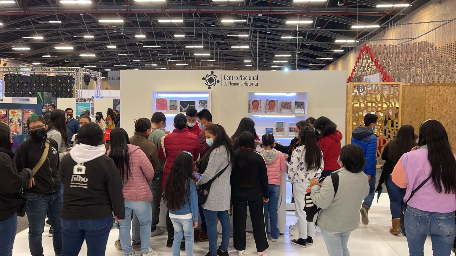 Más de 14 mil personas visitaron el estand del CNMH durante la FILBo 2022