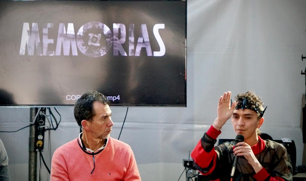 La 26 comenzó a iluminarse con la memoria de quienes la habitan