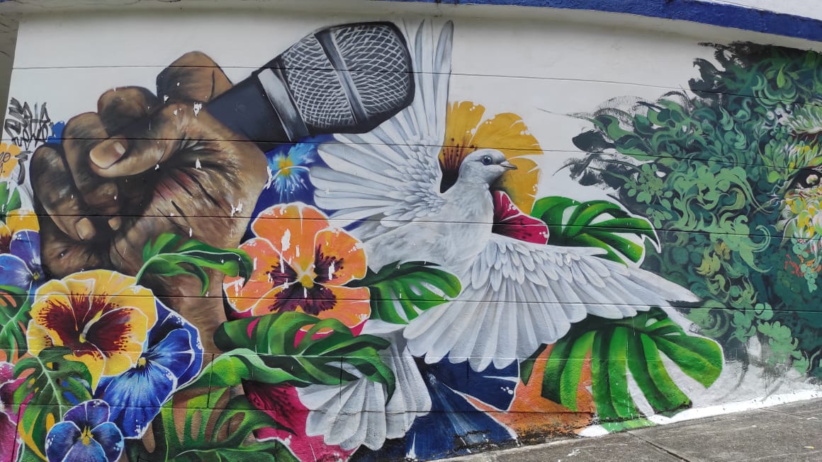 lor a tiempo. Un hilo tejido por la memoria (Comuna 13, Medellín)