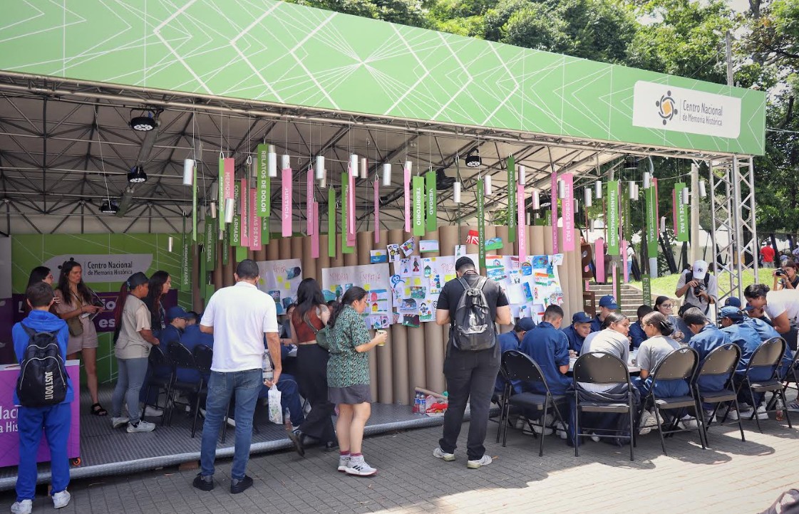 Medellin Fiesta Libro